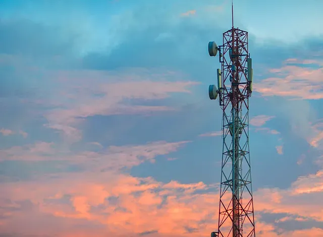 cellphone-tower Cellphone tower