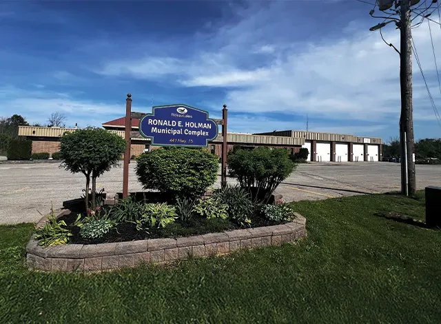 Rideau Lakes sign for the Ron E Holman complex.