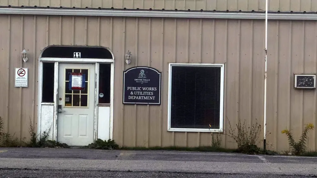front door and sign for Smiths Falls' Public Works & Utilities Department.