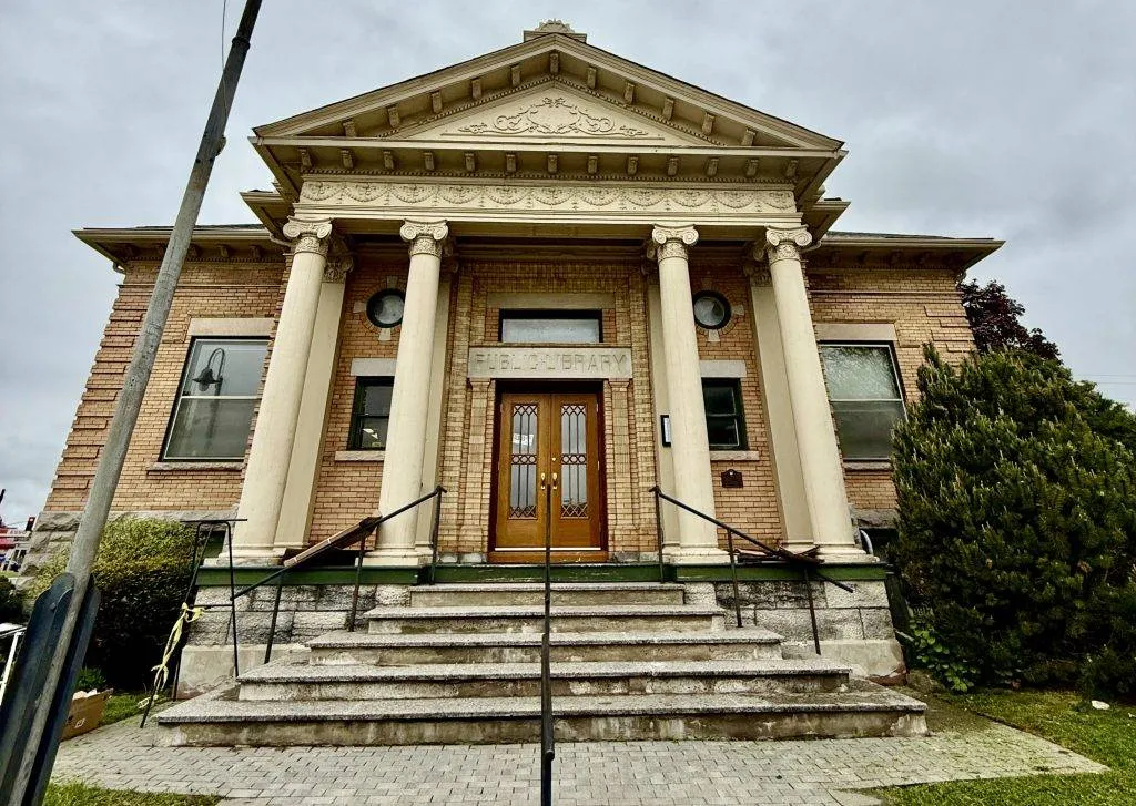 Smiths Falls Public Library