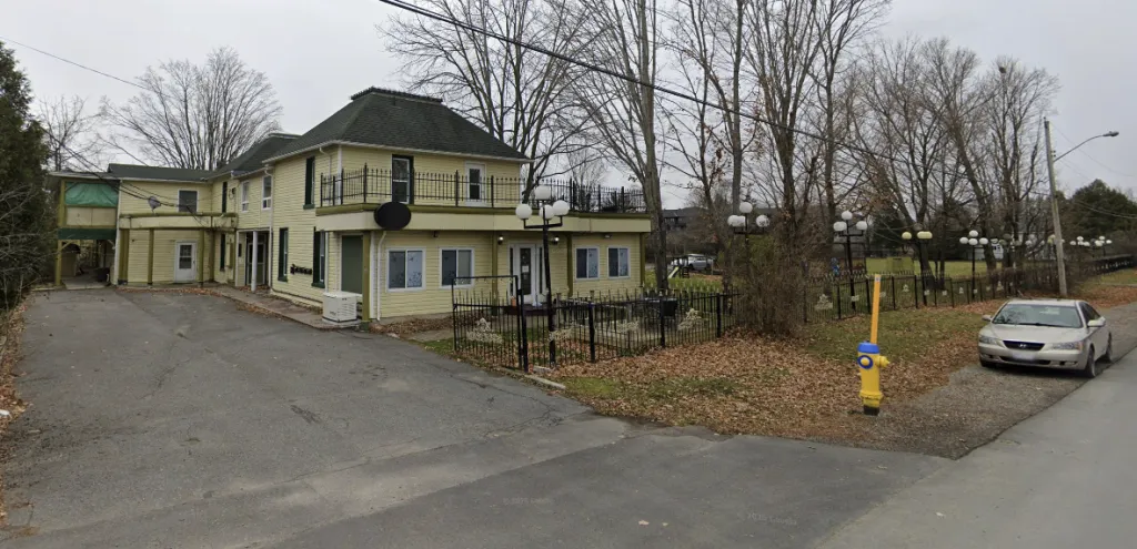 254 Lake Avenue Carleton Place