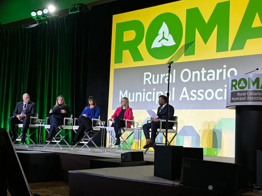 Smiths Falls council talks ROMA conference.