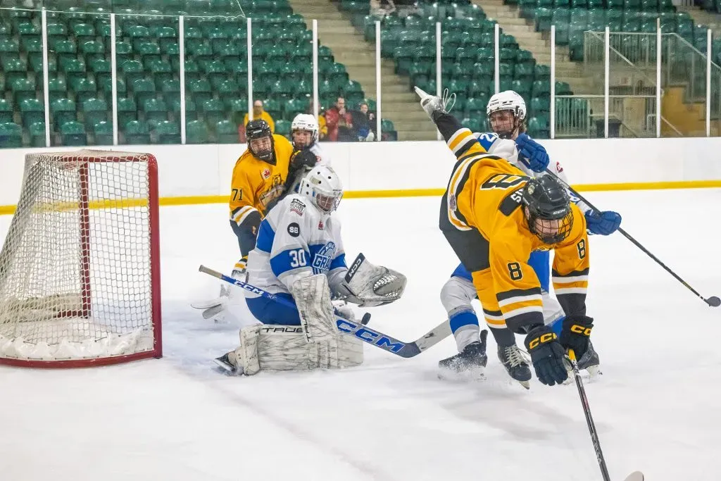 Smiths Falls Bears vs. Navan Grads Dec. 5, 2025